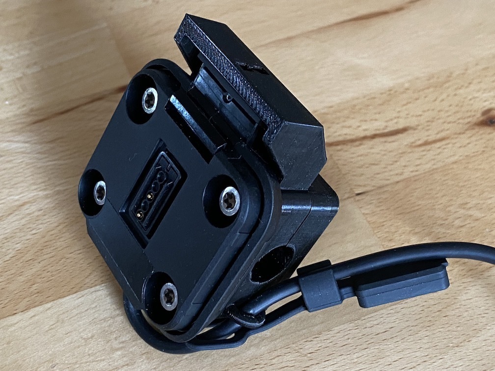 BMW R1200GS Garmin Zumo XT Navigasyon Montaj Braketi görsel 1