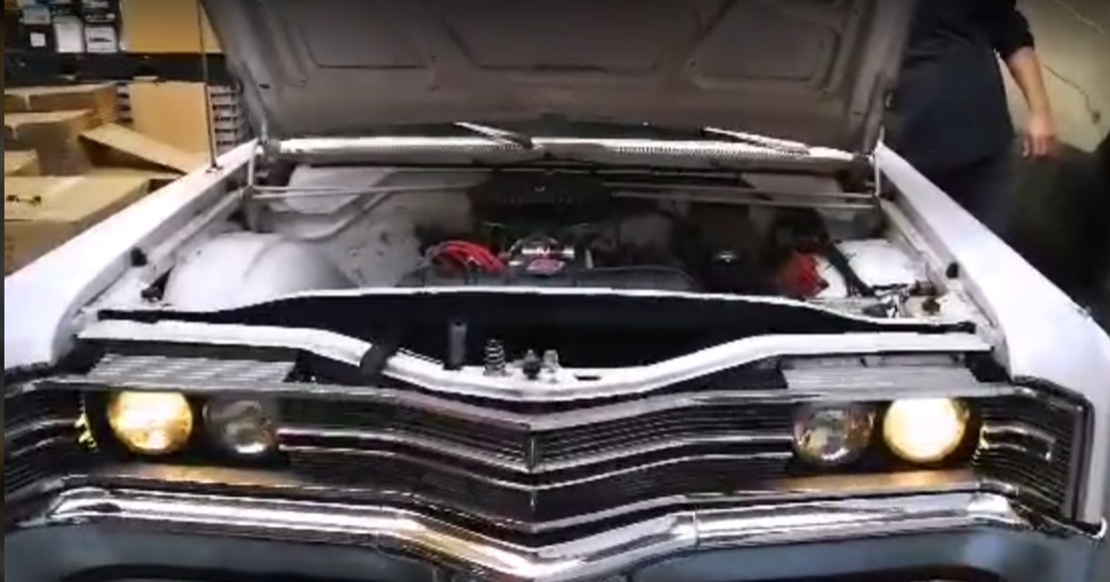 1967-1968 Chrysler 300 far kapağı dişlisi