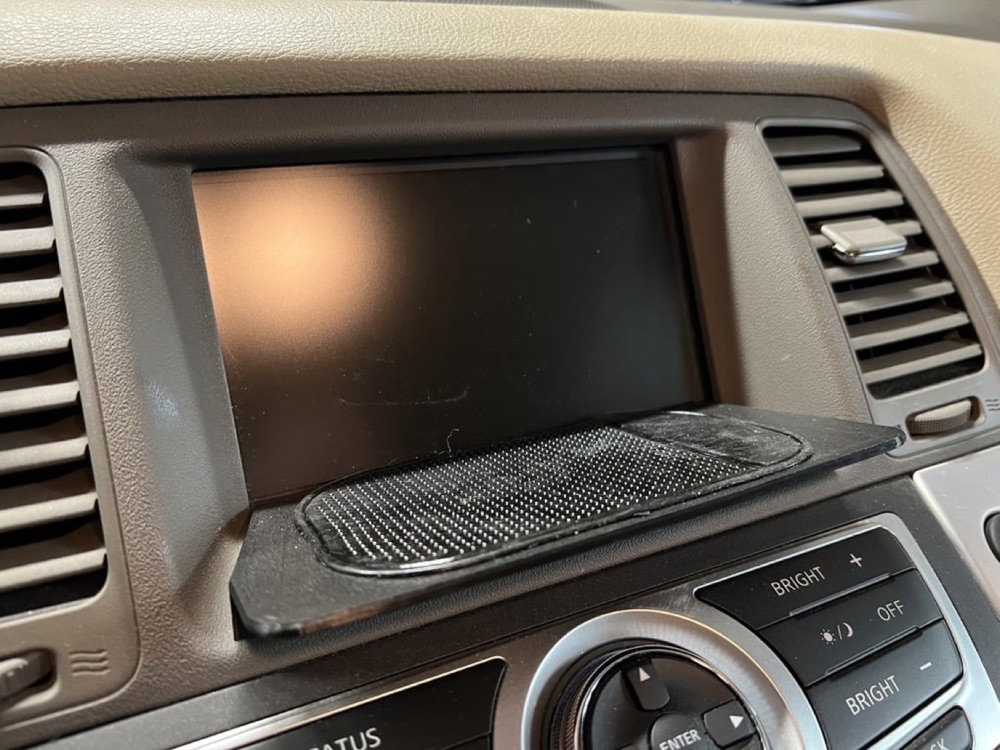 2011 Nissan Murano Telefon Tepsisi görsel 2