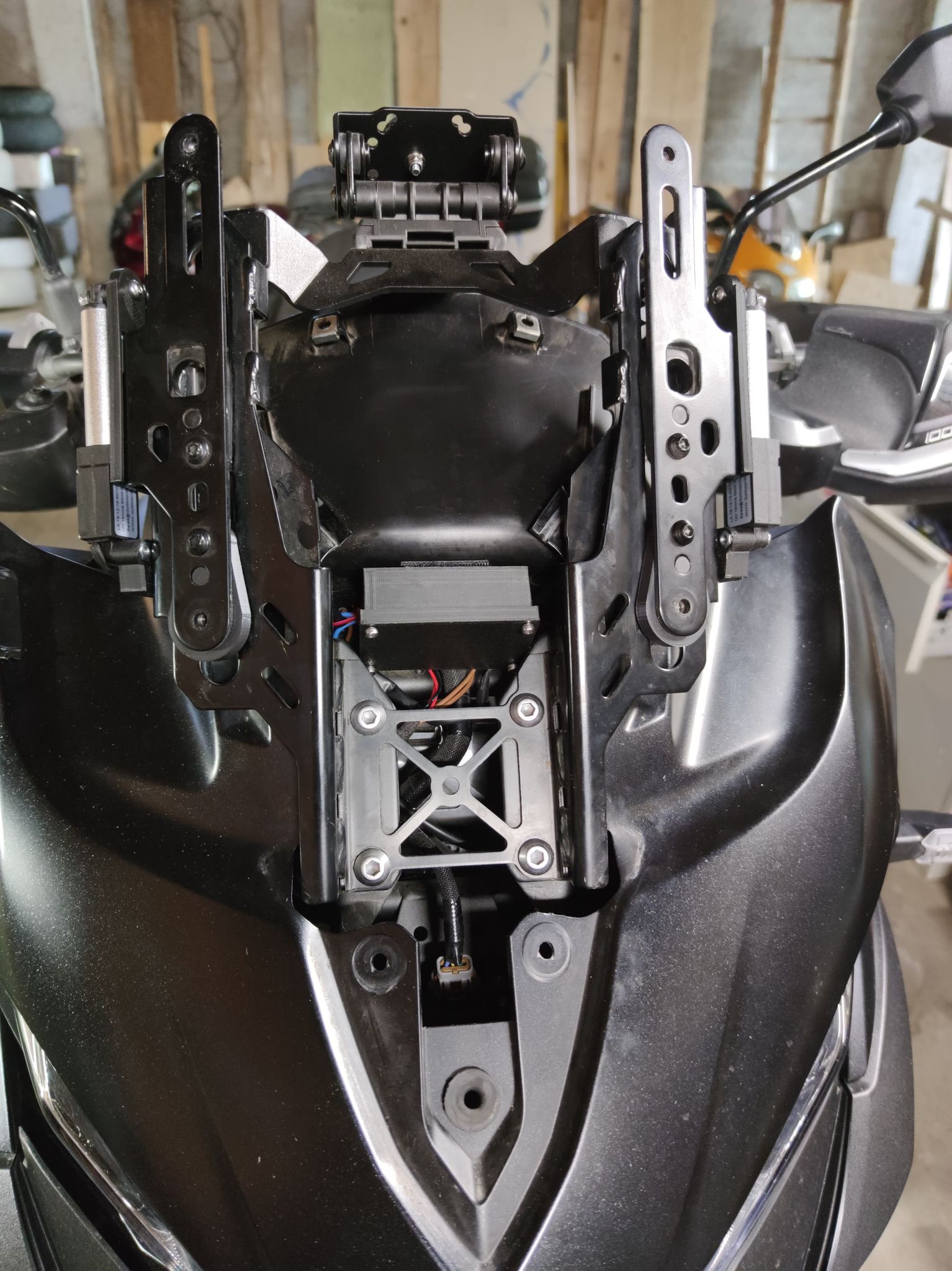 Kawasaki Versys Elektrik Kutusu Kapagi