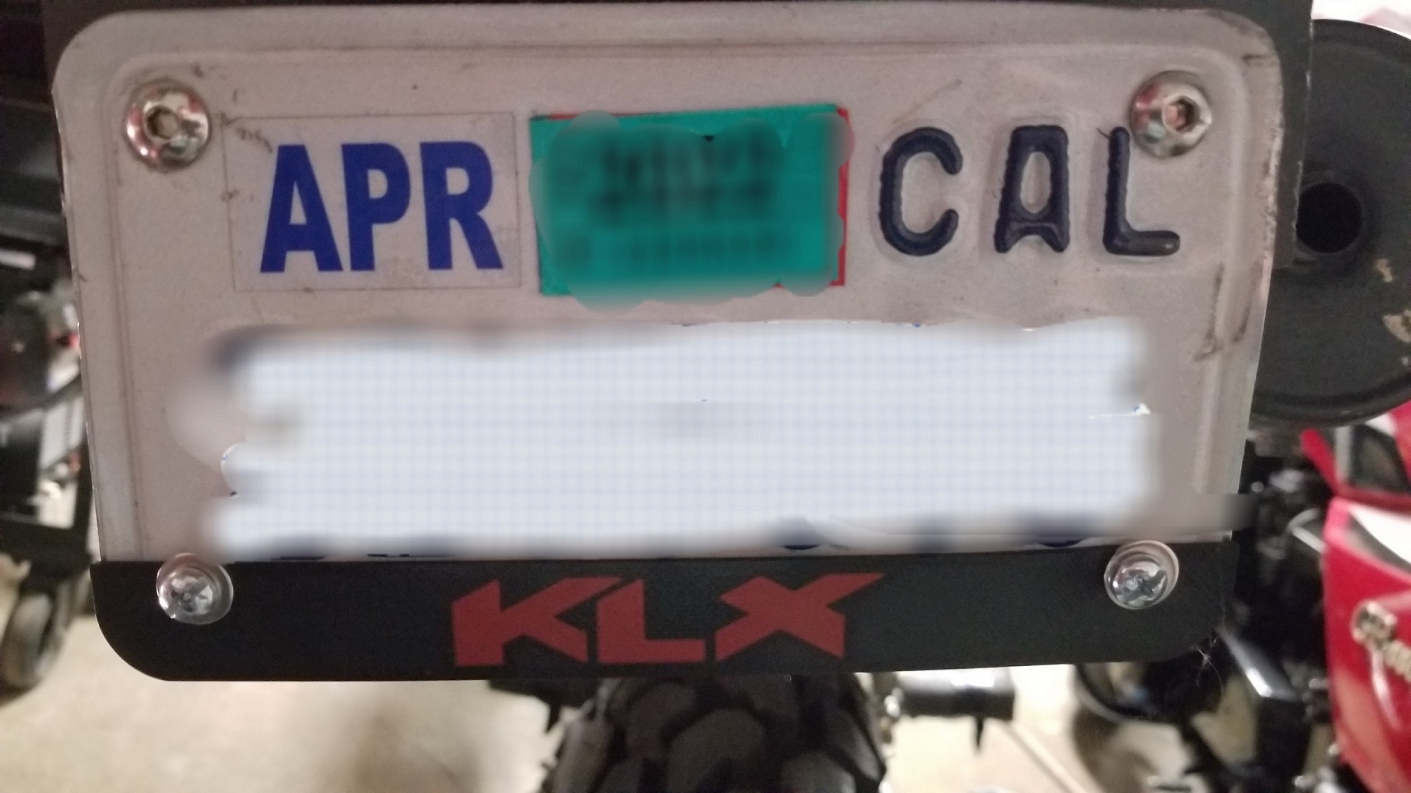 Motosiklet Plaka Alt Cerceve Kaplamasi görsel 2