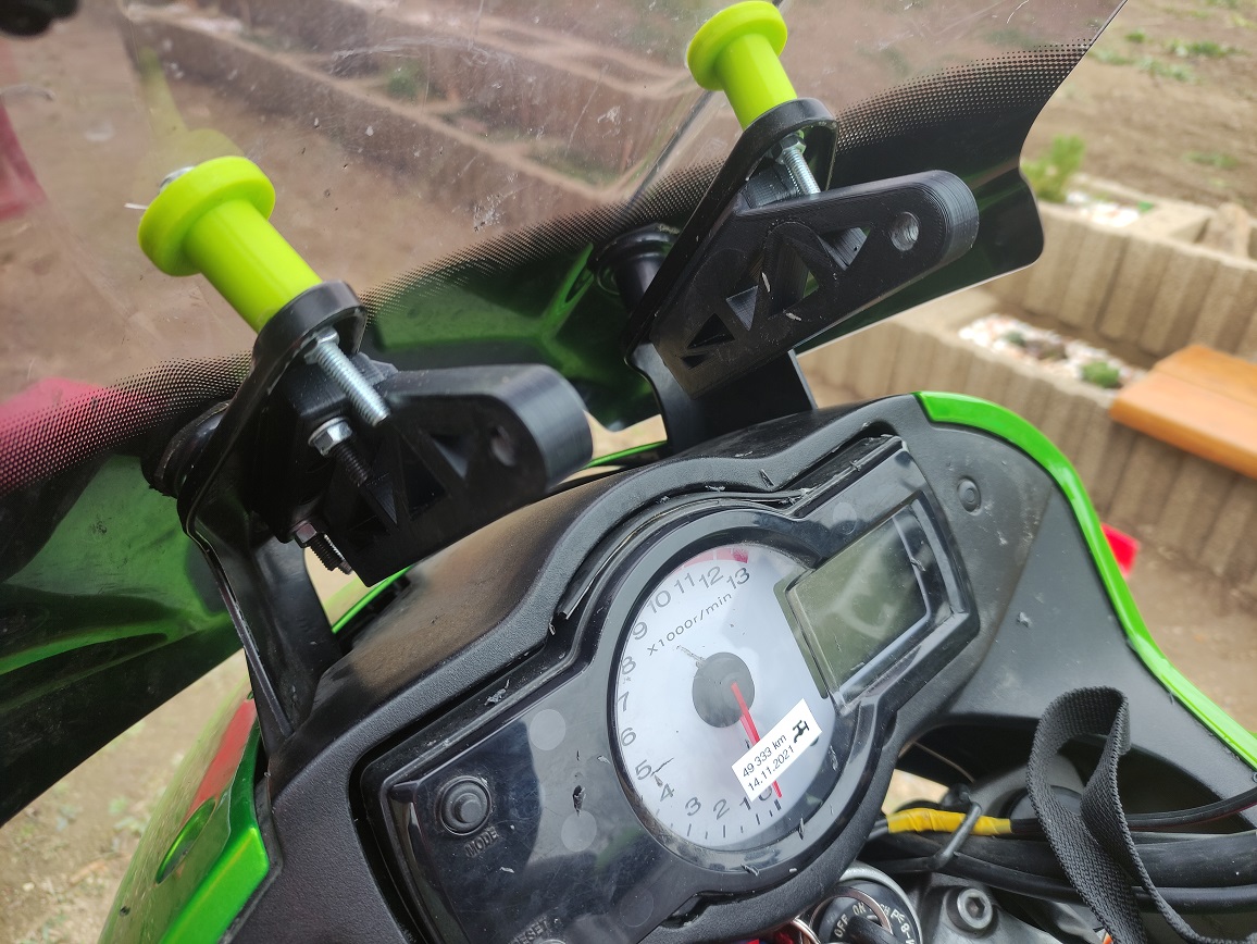 Kawasaki Versys (2009) GPS/Telefon Montaj Bari görsel 3