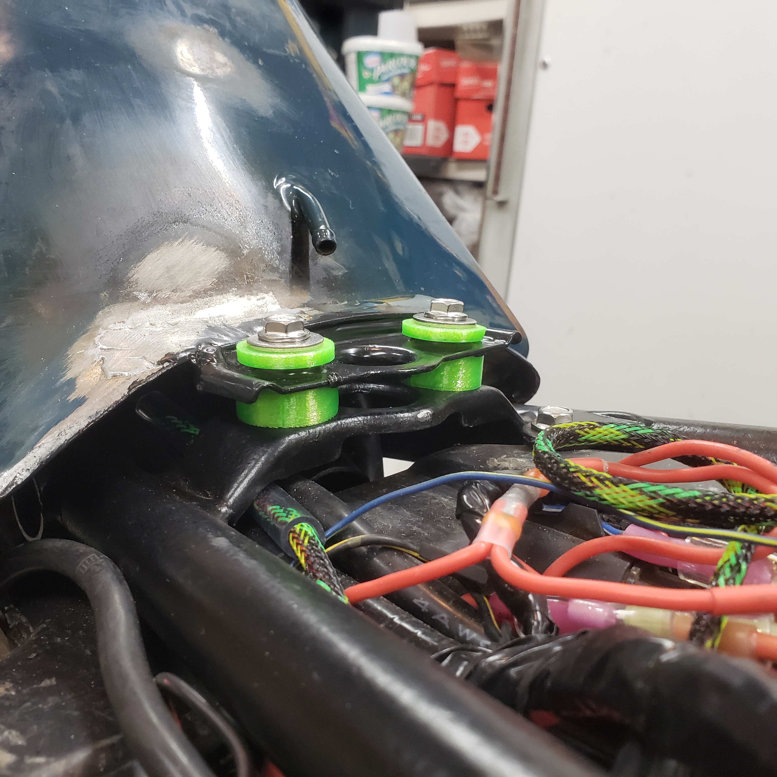Kawasaki KLR Yakit Deposu Lastik Yatagi (Grommet) görsel 3