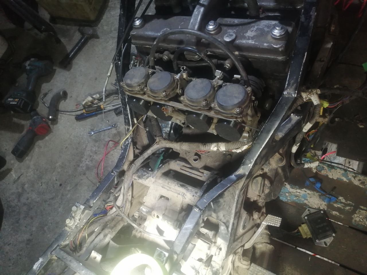 Kawasaki GPZ400R Karburator Tapalari