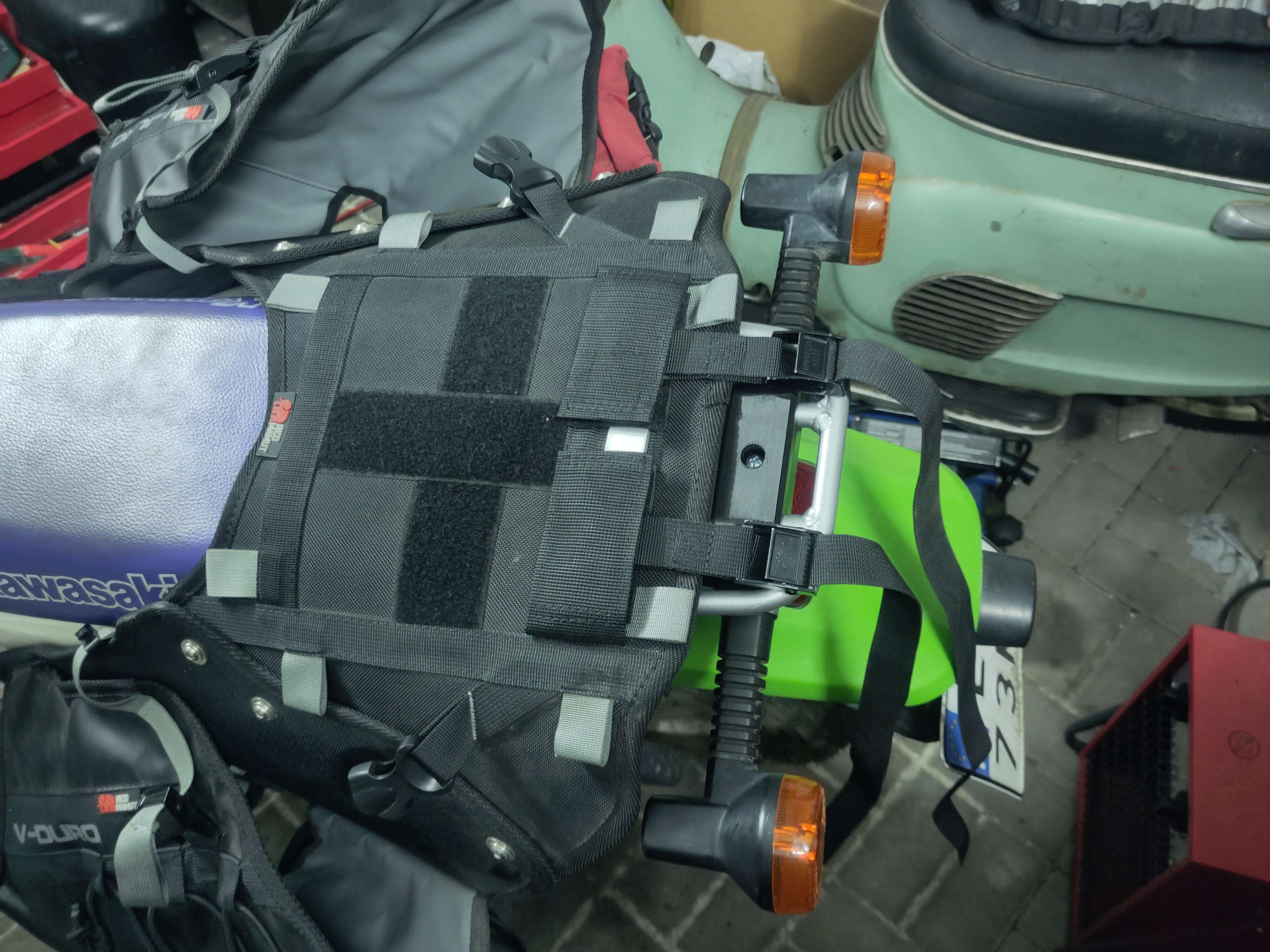 Kawasaki KLX250 (1995) Ofset Sinyal Montaj Parcasi görsel 2