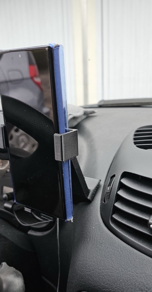 Alfa Romeo 147 telefon tutucu