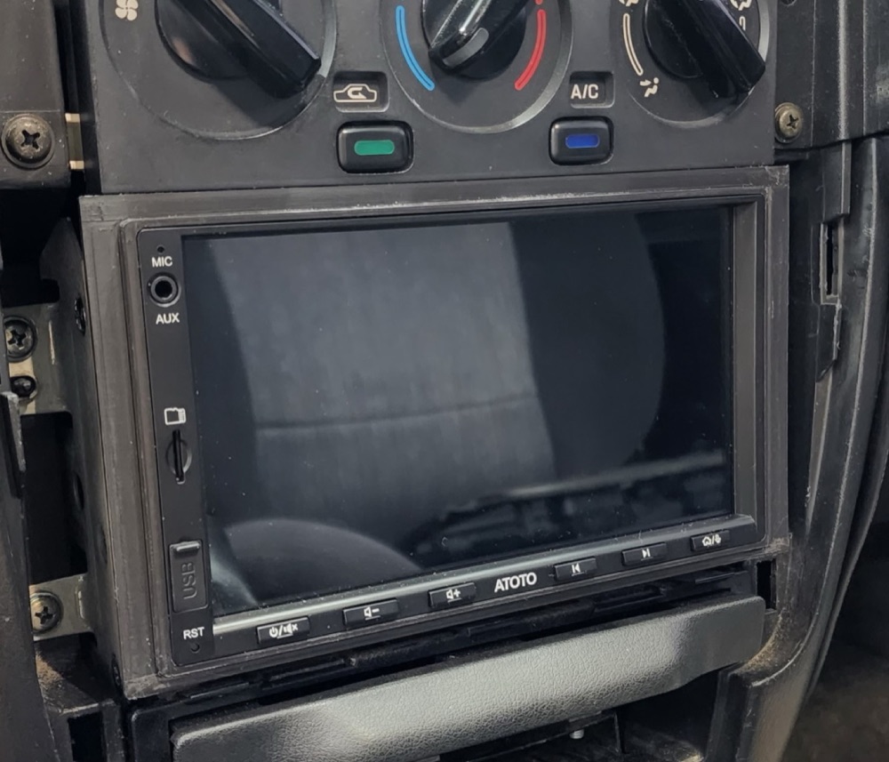 Atoto S8 için Nissan B14 200SX / Sentra çerçevesi