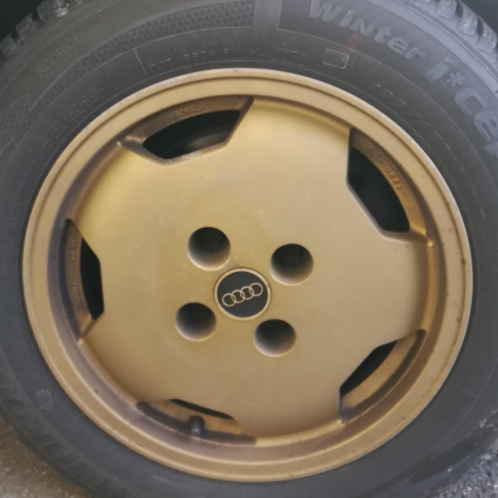 Audi 80 (B3 / B4) / Coupe Aero Jant Göbek Kapağı
