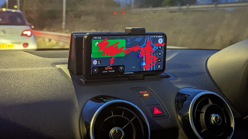 Audi A1 (1. Nesil) Telefon Tutucu Mesnedi (MMI Ekran Yuvasına) görsel 3