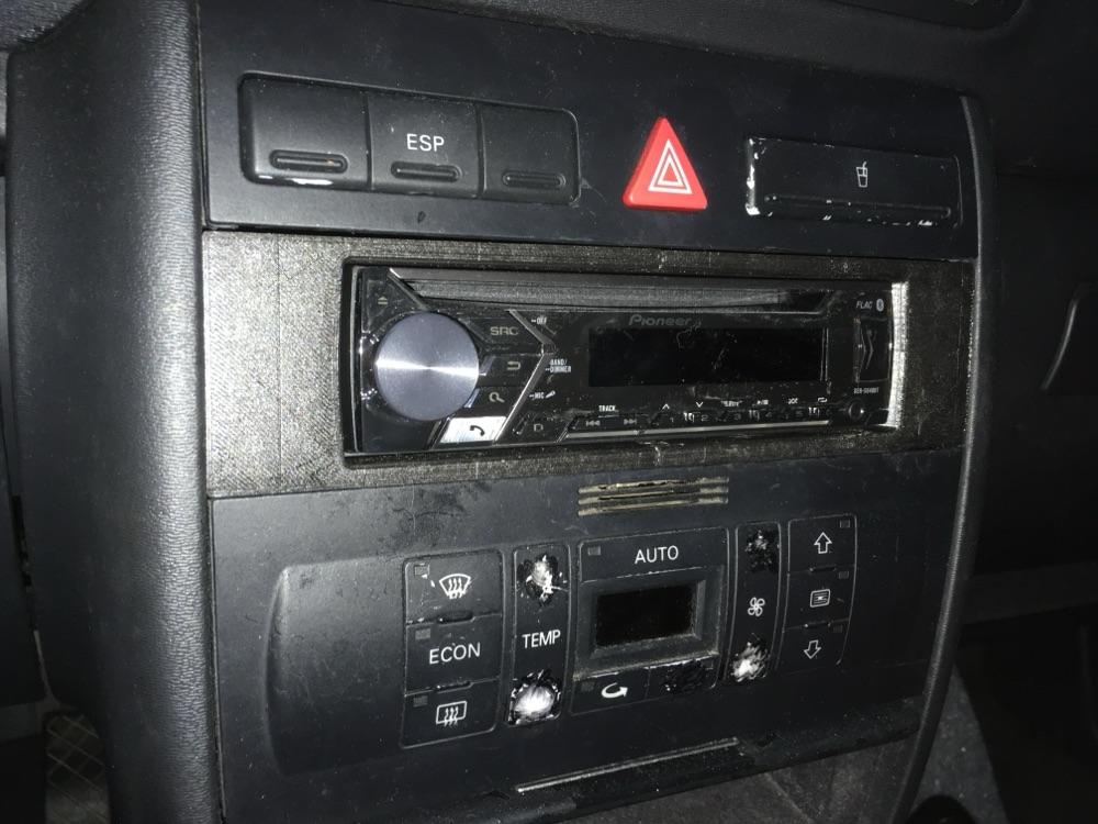Audi A3 8L Oto Teyp / Radyo Çerçevesi (Pioneer DEH Uyumlu)