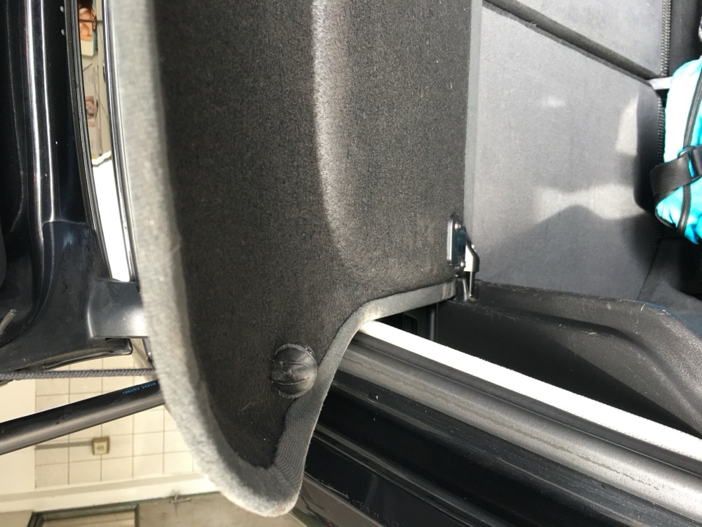 Audi A3 (8P) Bagaj Rafı / Perde Mafsalı (Bilyeli Eklem) görsel 2