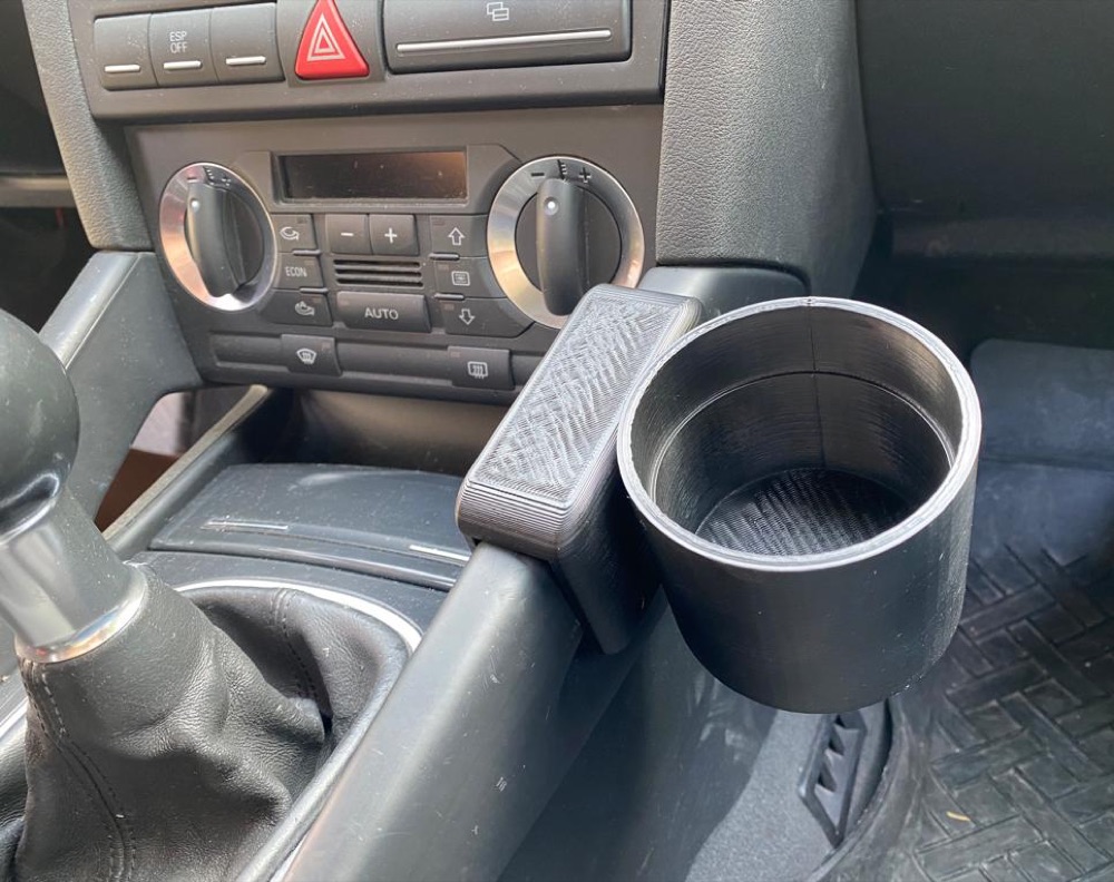 Audi A3 8P Ön Konsol Bardaklığı
