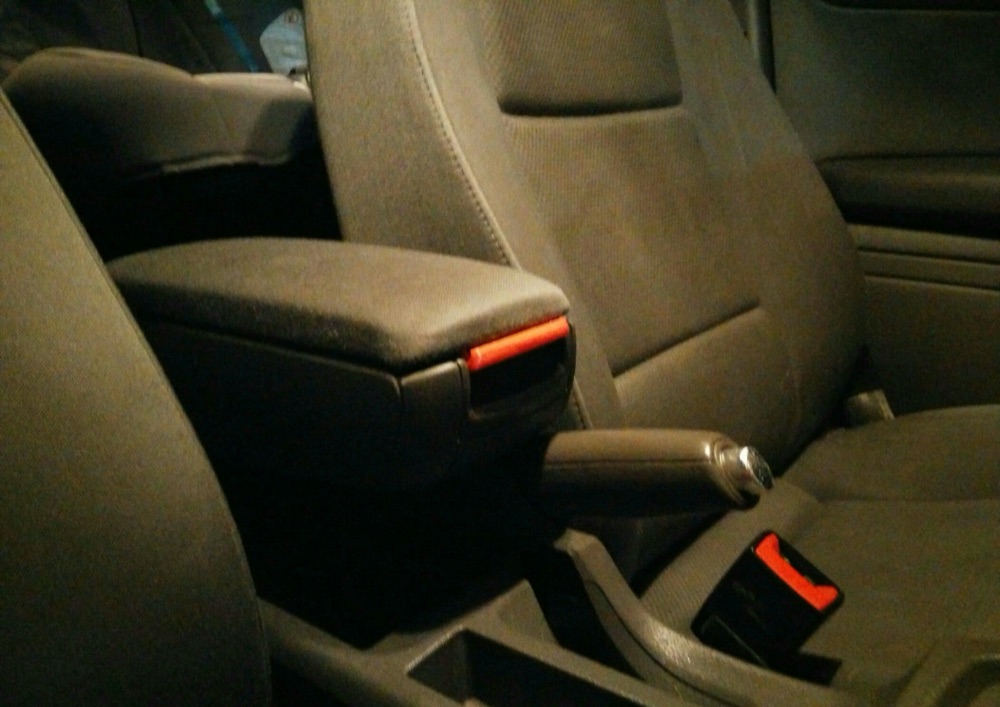 Audi A4 B6/B7 (Seat Exeo) Kolçak Kapak Açma Mandalı görsel 2