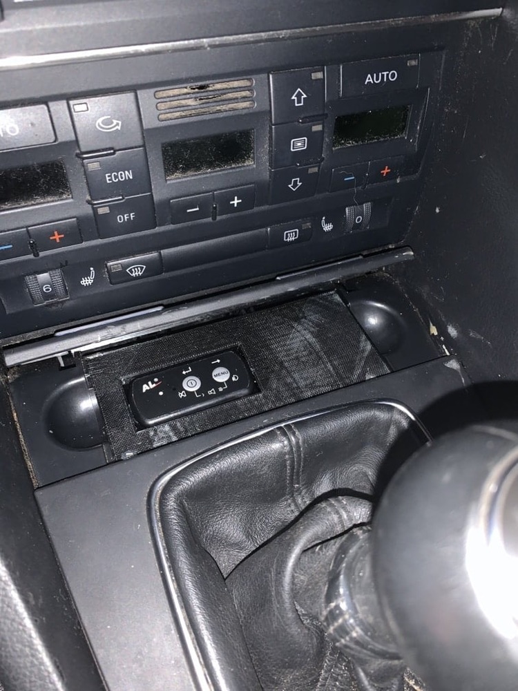 Audi A4 (B6) Küllük İç Tepsisi (Yedek)