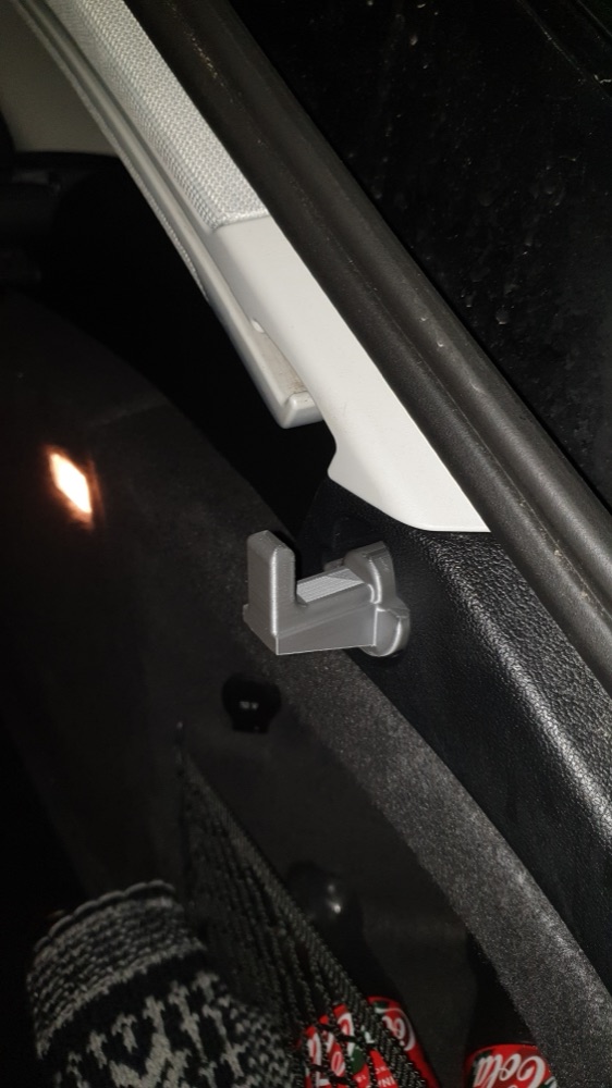 Audi A4 B8 Bagaj Torba / Poşet Kancası (Güçlendirilmiş)