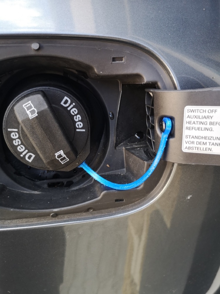 Audi A6 4F Yakıt Deposu Kapağı Bandı (Tank Kapağı İpi)