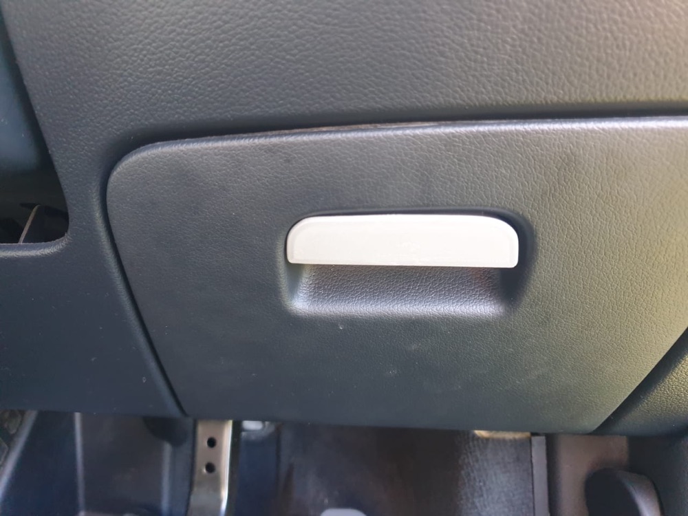 Audi Q3 Sigorta Kutusu Kapağı Mandalı