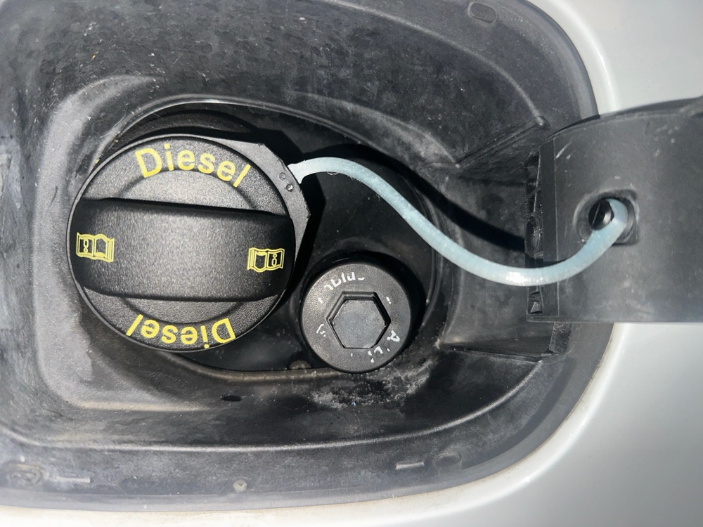 Audi, Skoda, Seat, VW Uyumlu Yakıt Depo Kapağı Tutucu Kablosu
