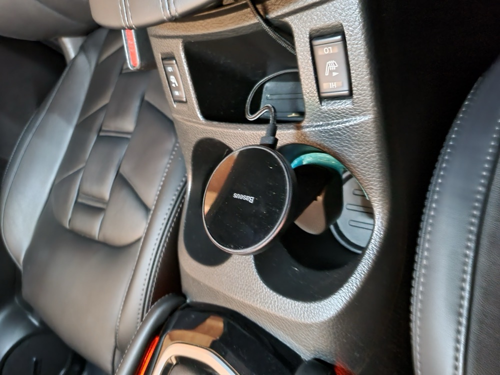 Baseus Qashqai telefon şarj tutucu