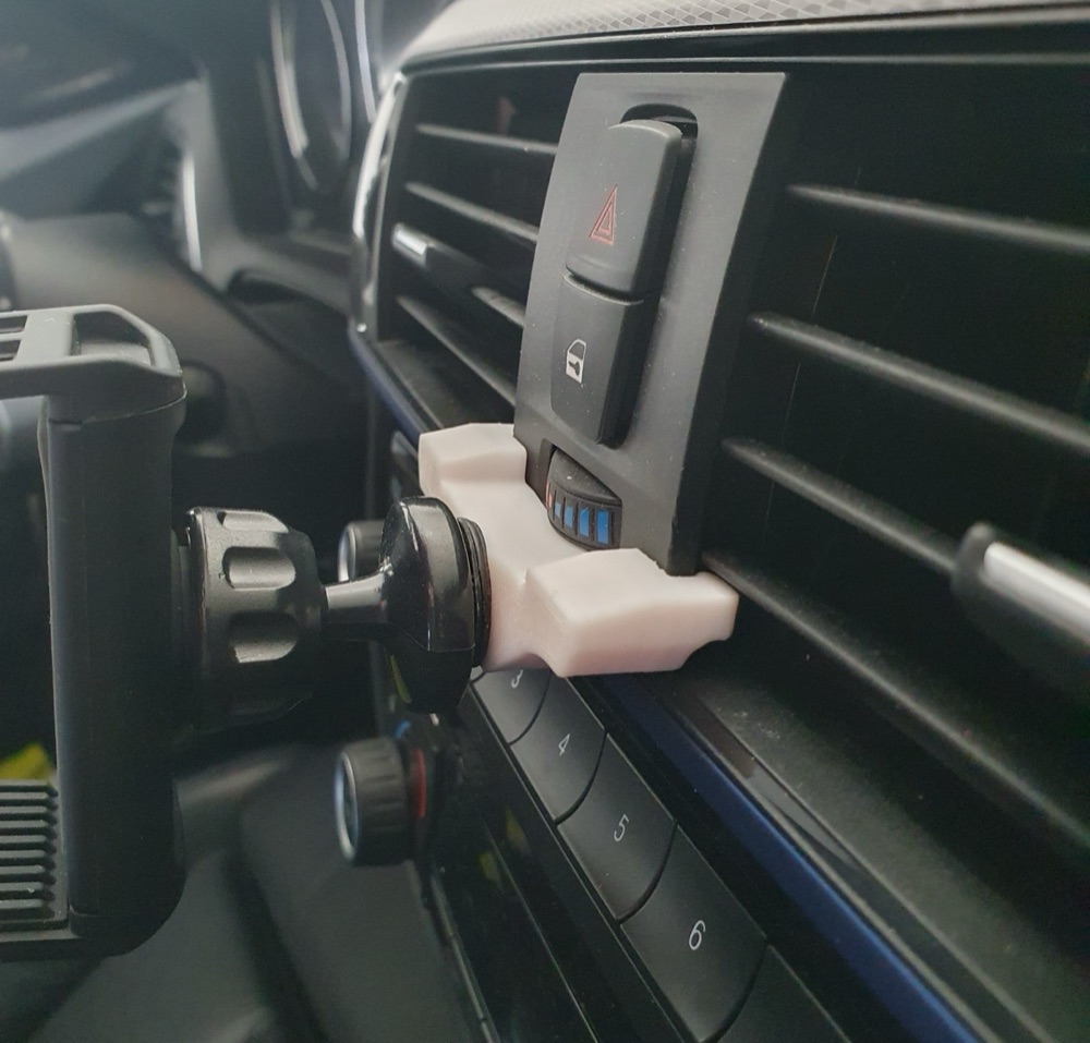 BMW 1 Serisi F20 Telefon Tutucu Aparatı