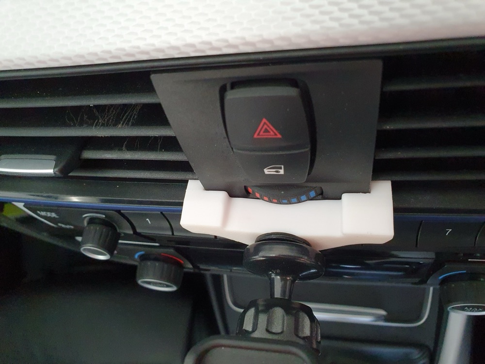 BMW 1 Serisi F20 Telefon Tutucu Aparatı görsel 3