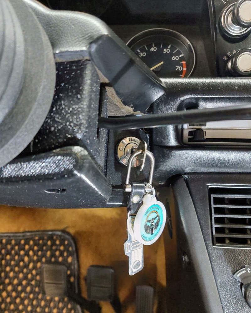 BMW 2002 Direksiyon Kolu Alt Muhafaza Kapasitesi görsel 3
