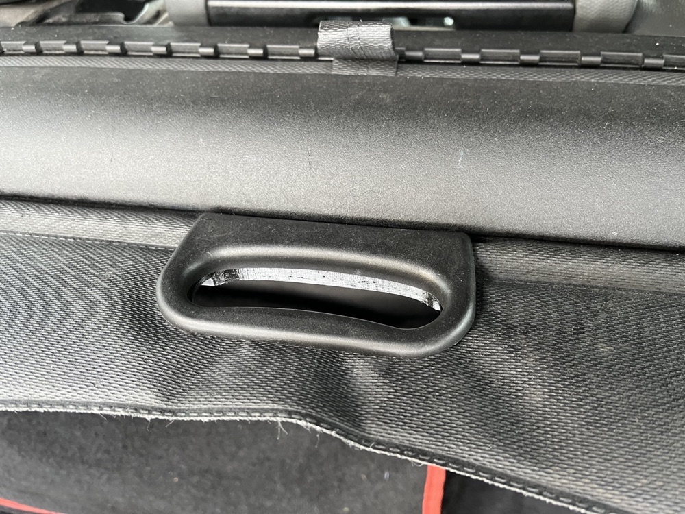 BMW 3 Serisi E46 Bagaj Perdesi Alt Tutamak Parçası görsel 3