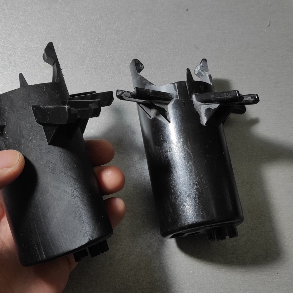BMW 3 Serisi E30 / E36 Motor (Yakıt) Kapağı Tutucusu 1180507 görsel 3