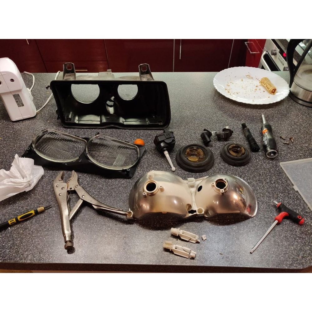 BMW E36 Far Ayar Vidası görsel 2