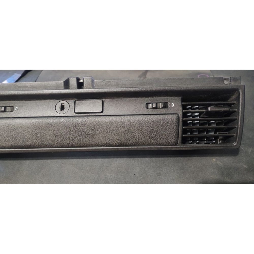 BMW E36 Hava Menfezi Kanatçığı görsel 2