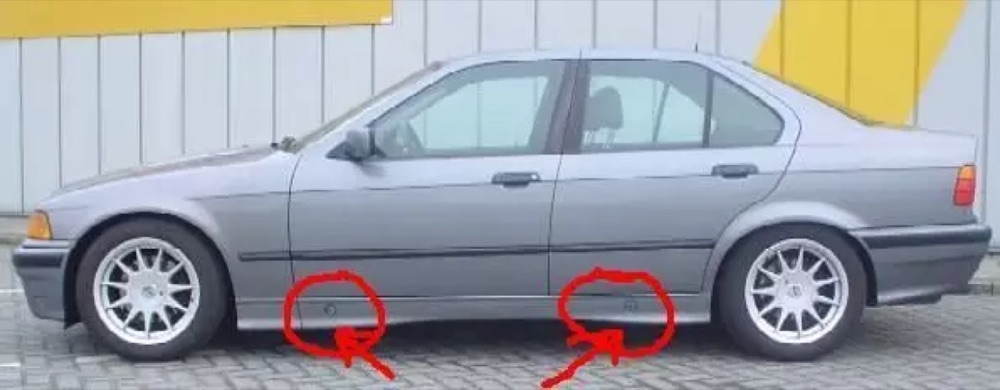BMW E36 Marşpiyel Kriko Giriş Kapağı görsel 2
