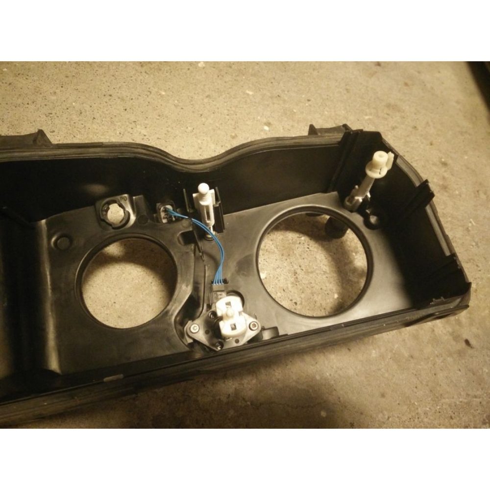 BMW E39 Makyaj Öncesi Far Ayar Vidası