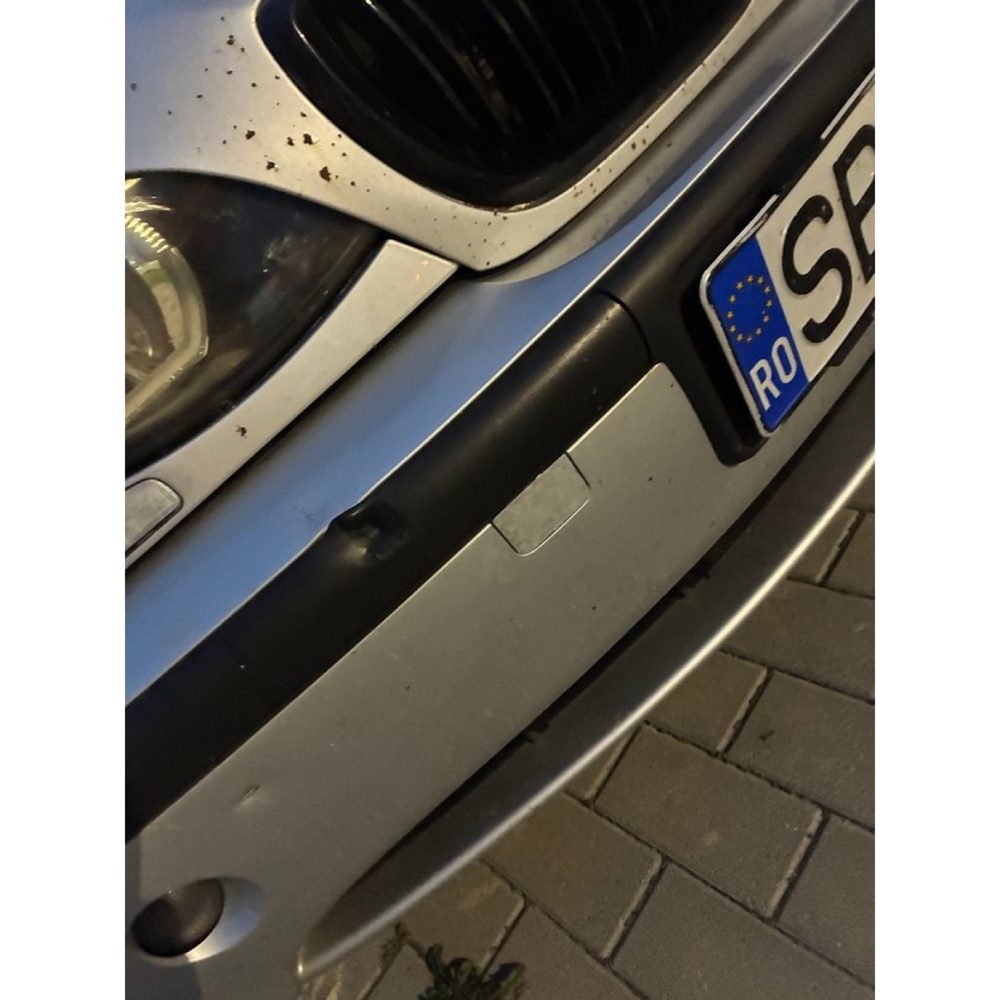 BMW E46 Ön Çeki Noktası Kapağı