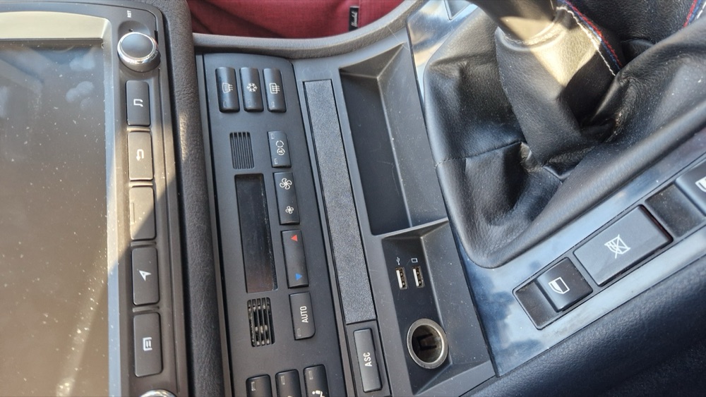 BMW E46 Tuş Paneli Kapağı görsel 2