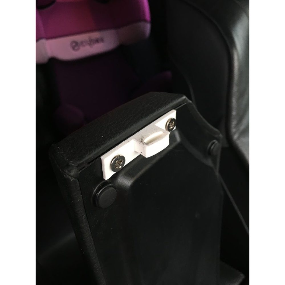 BMW E60/E61 Orta Konsol Mandal Onarımı görsel 3