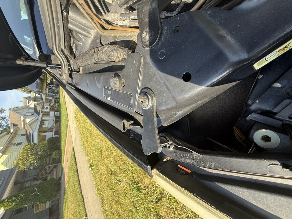 BMW E60 Far Tamir Braketi (Far Kulağı)