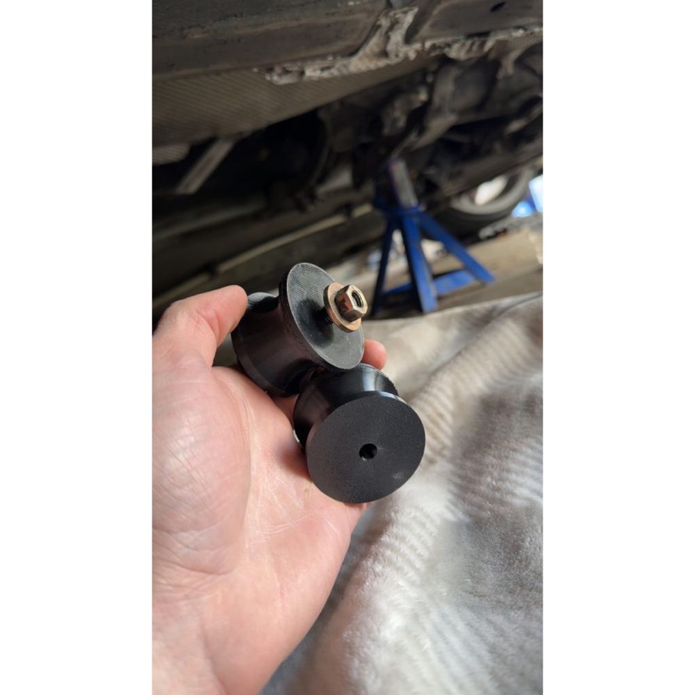 BMW E90 Şanzıman Takozu