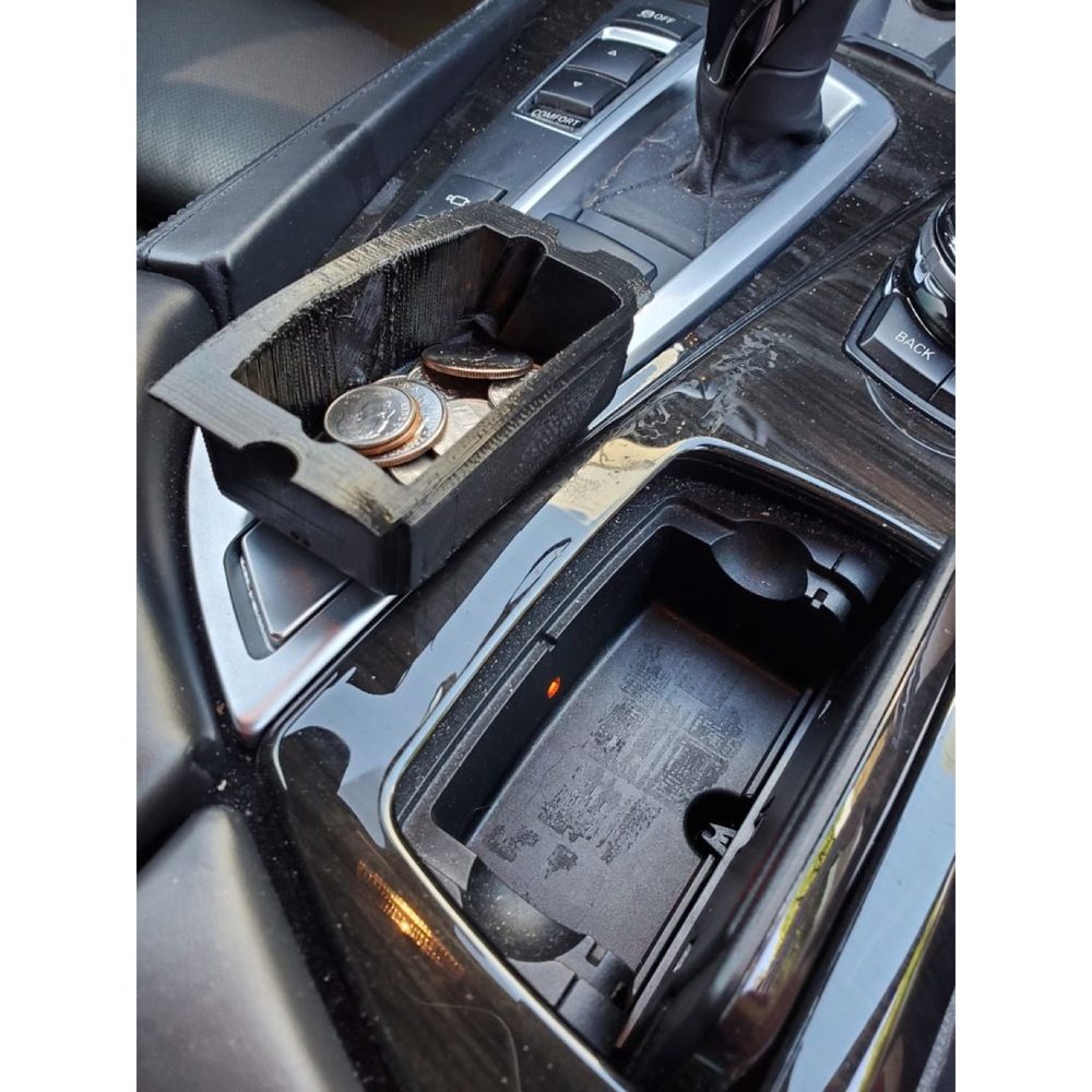 BMW F10 Kül Tablası / Bozuk Para Gözü