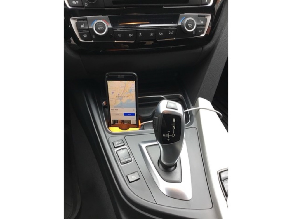 BMW F30 F20 Uyumlu Bardaklık İçi iPhone Telefon Standı