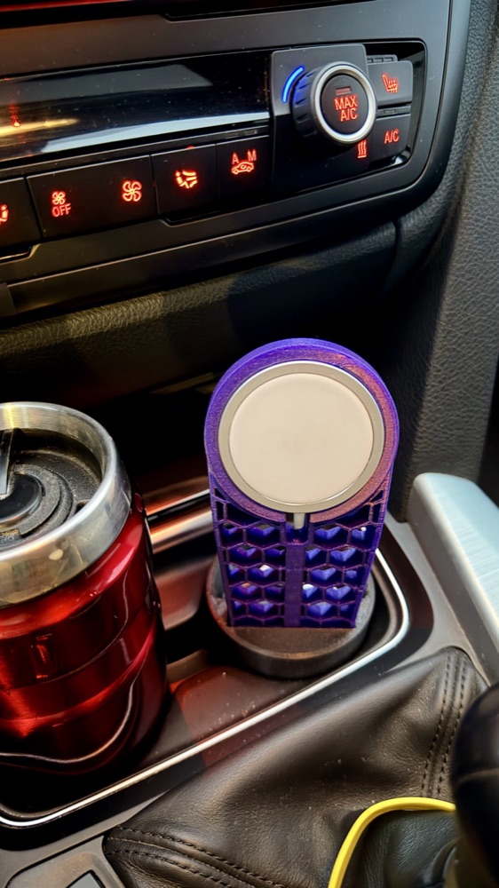 BMW F31 Magsafe Uyumlu Bardaklık Telefon Tutucu