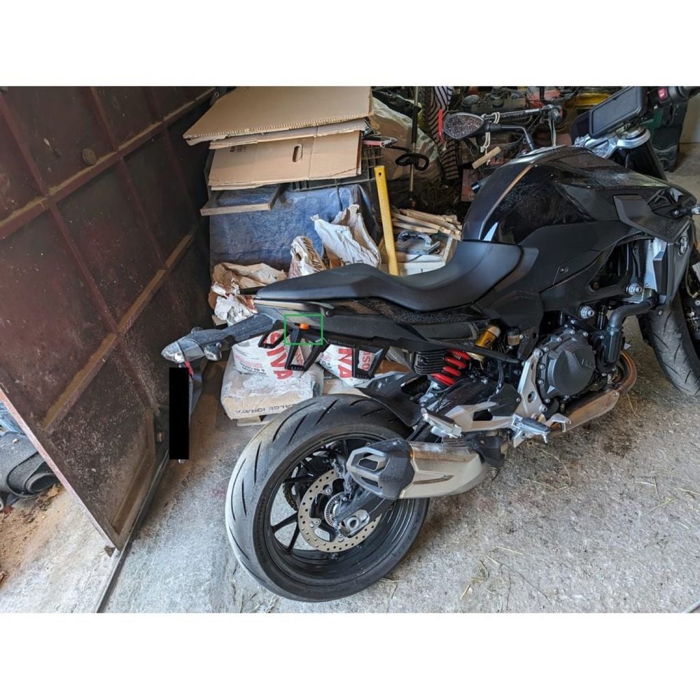 BMW F900R/XR Çanta Rayı Ara Parçası görsel 3