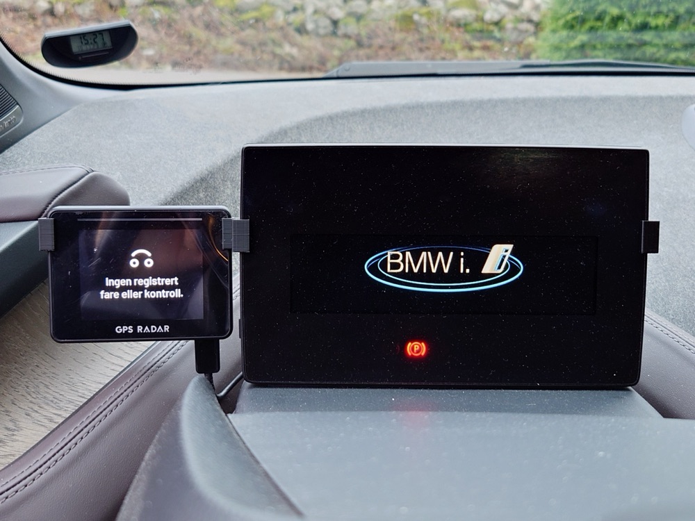 BMW i3 Safedrive Ekran Tutucu Aparat