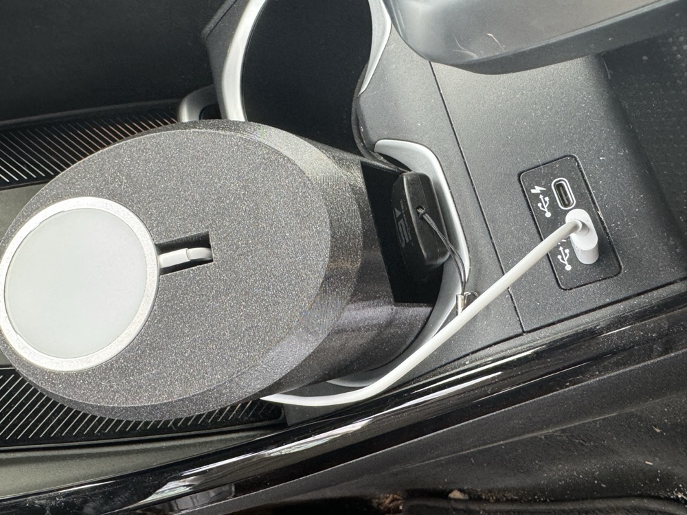 BMW iX1 Uyumlu Bardaklık İçi MagSafe Telefon Tutucu