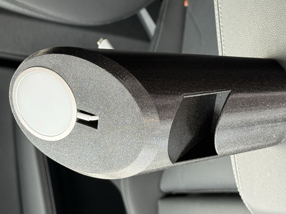 BMW iX1 Uyumlu Bardaklık İçi MagSafe Telefon Tutucu görsel 2