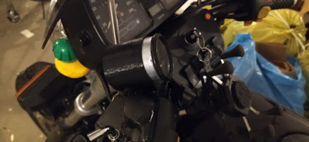 BMW K75 / K100 Yakıt Göstergesi Yuvası görsel 2