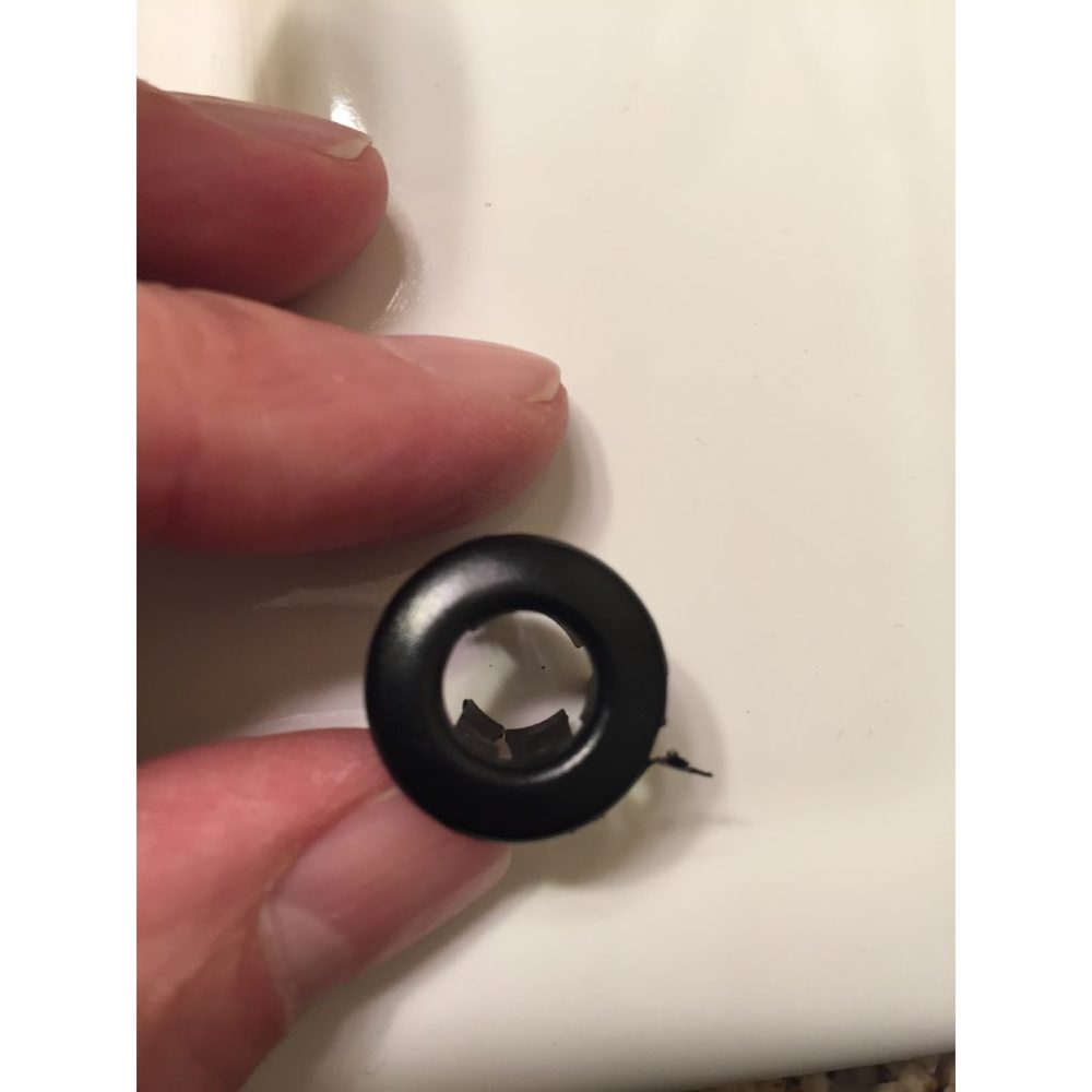 BMW Kilit Mili Grommet Lastiği görsel 2