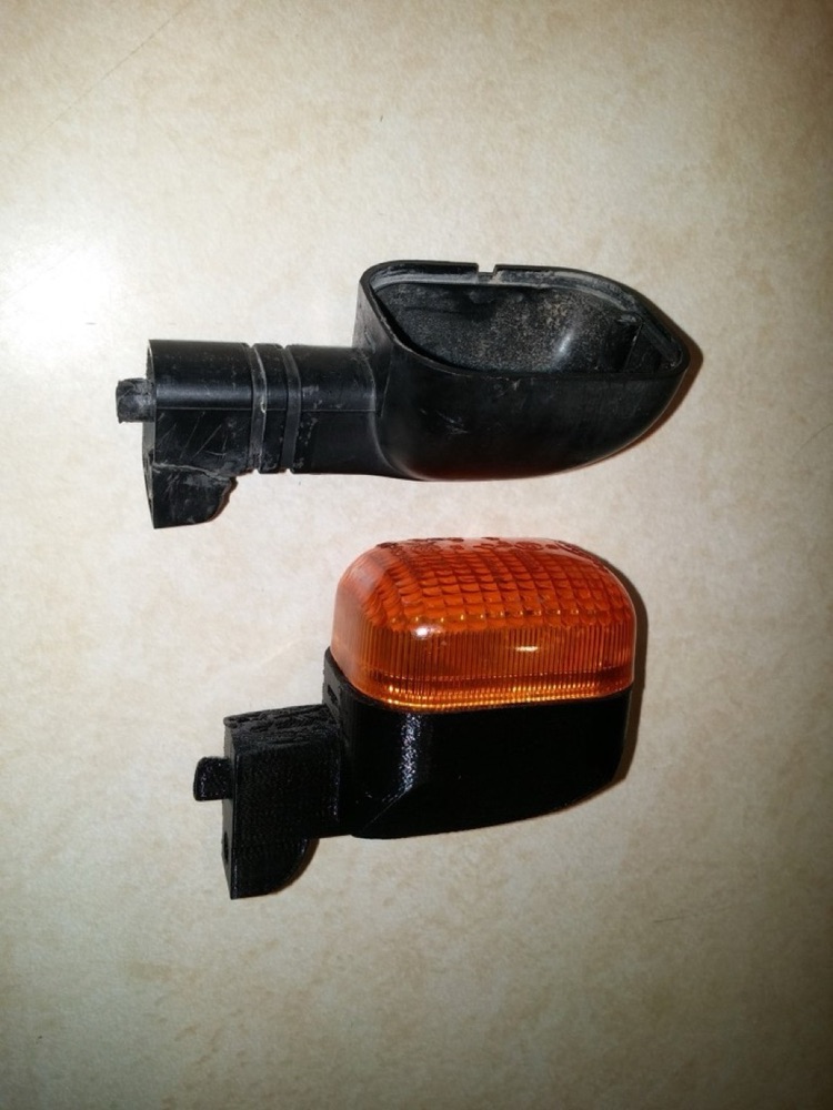 BMW Motosiklet Sinyal Lambası Gövdesi