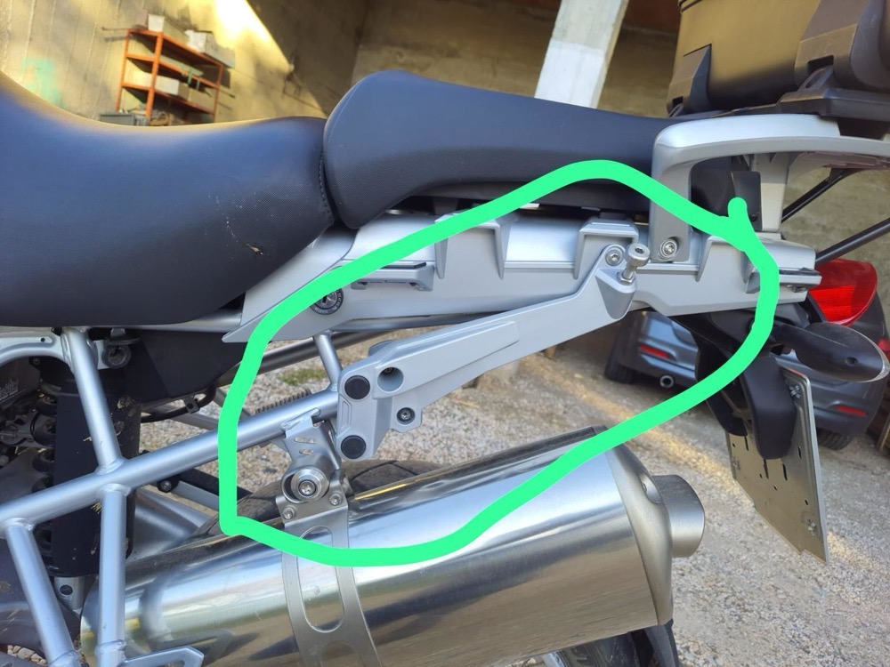 BMW R1200GS / Adventure Yan Çanta Bağlantı Braketi Seti (Sağ-Sol) 46547680363 görsel 3