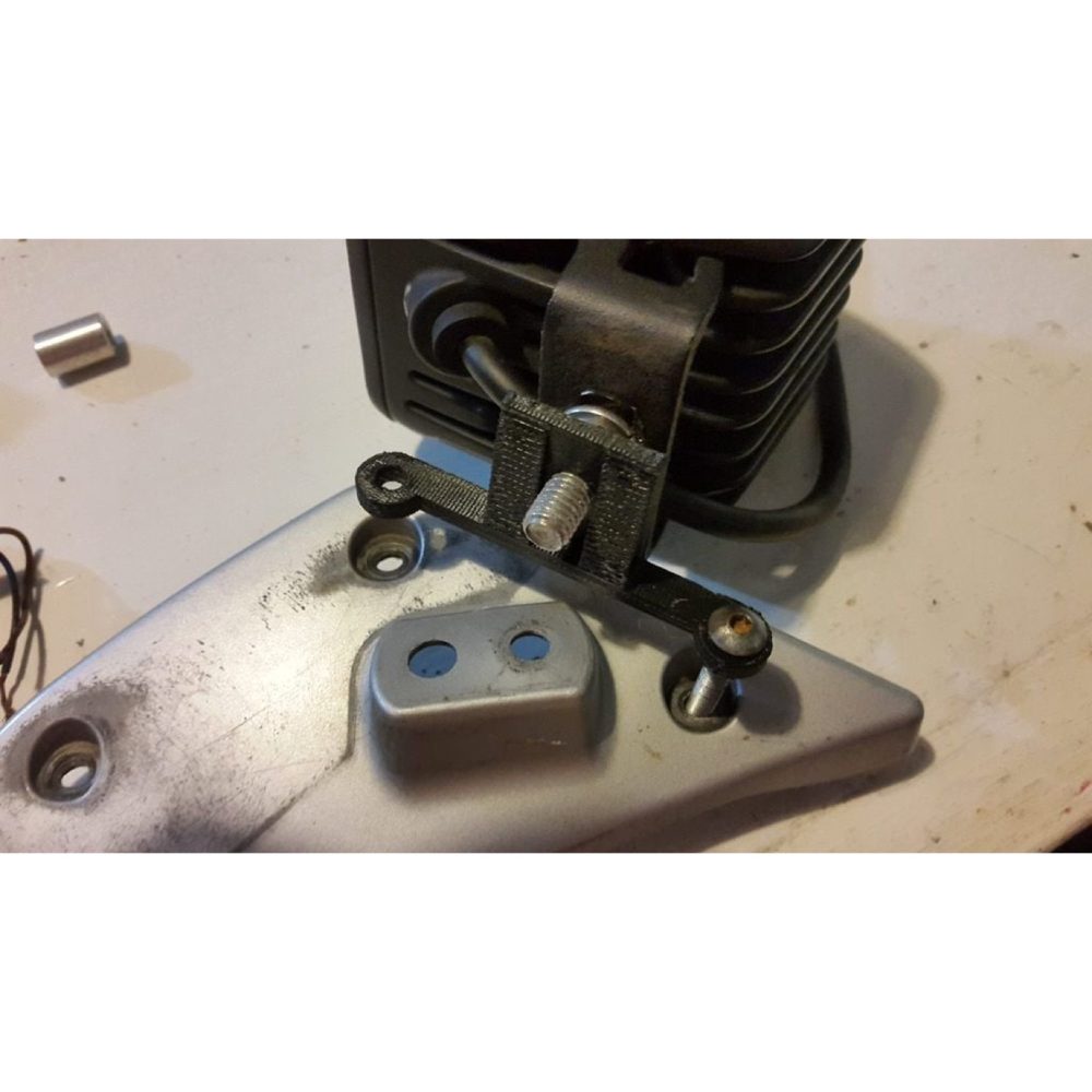 BMW Sis/Yardımcı Far Braketi