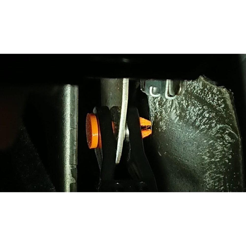 BMW Torpido Gözü Parçası — Pim (16 x 9 x 9 mm) görsel 2
